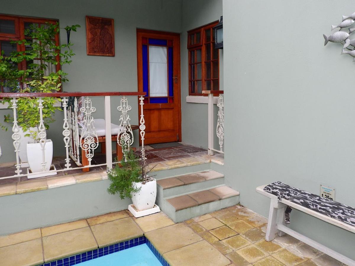 The Vic 1906 Self Catering Units Apartment Монтегю Екстериор снимка
