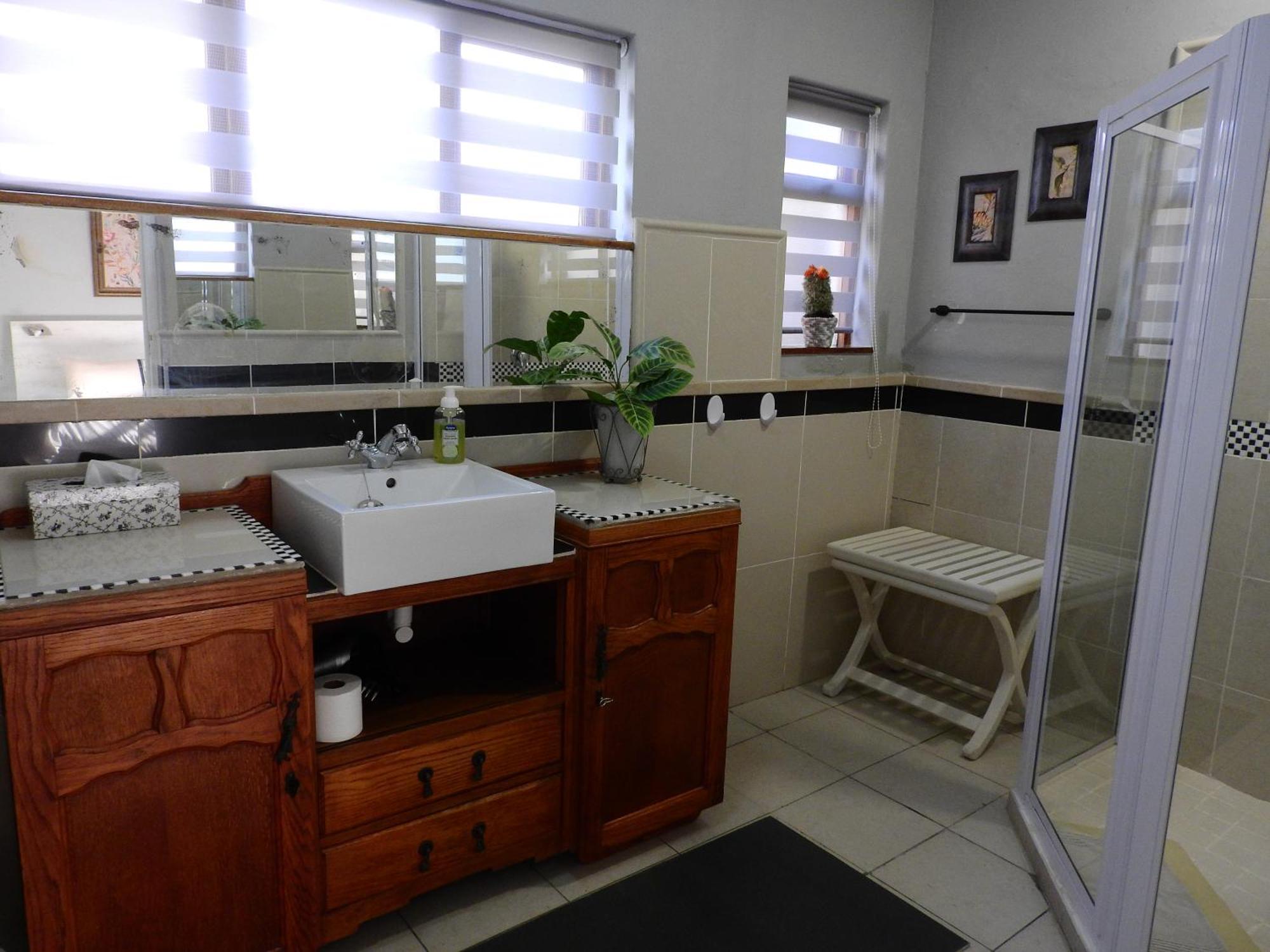 The Vic 1906 Self Catering Units Apartment Монтегю Екстериор снимка
