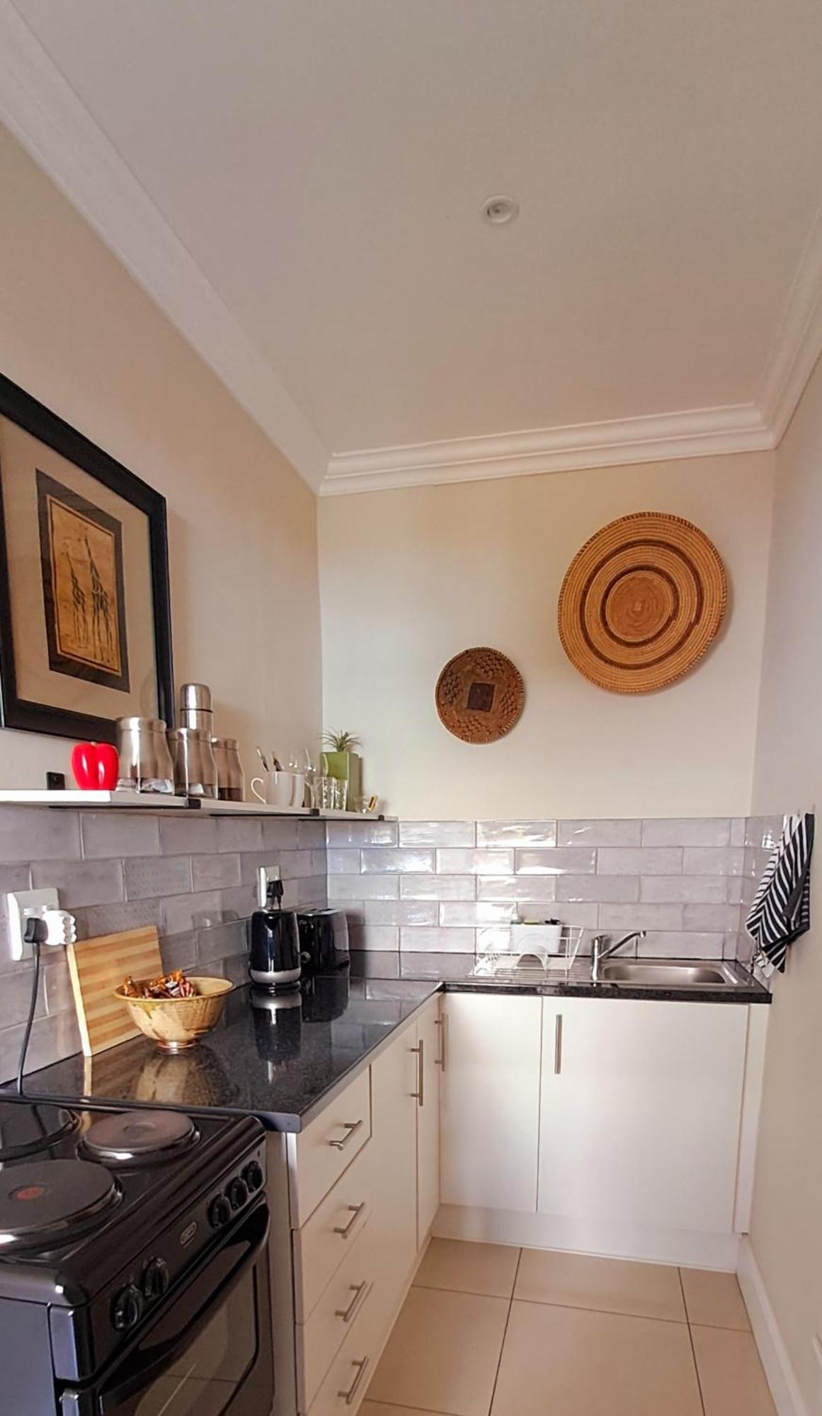 The Vic 1906 Self Catering Units Apartment Монтегю Екстериор снимка