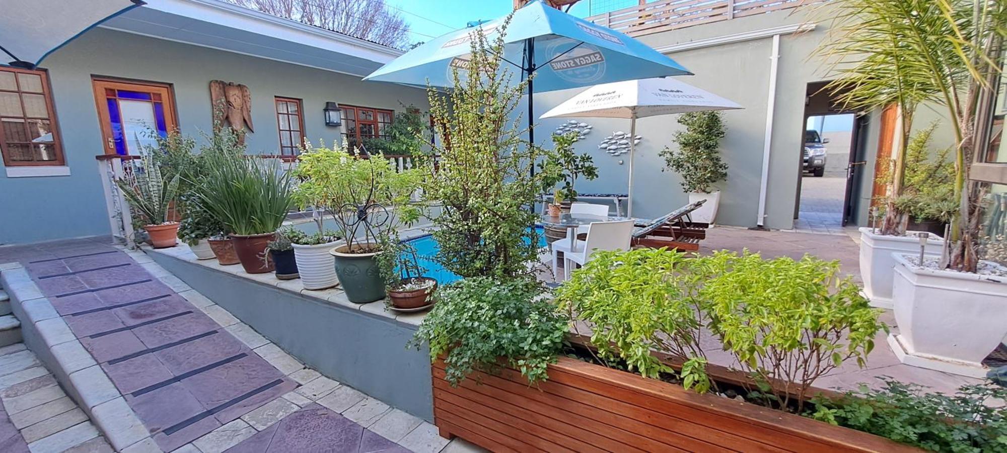 The Vic 1906 Self Catering Units Apartment Монтегю Екстериор снимка